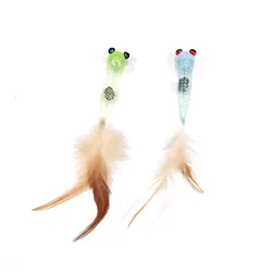 Juguete para gatos con plumas de pez simuladas y campana interactiva