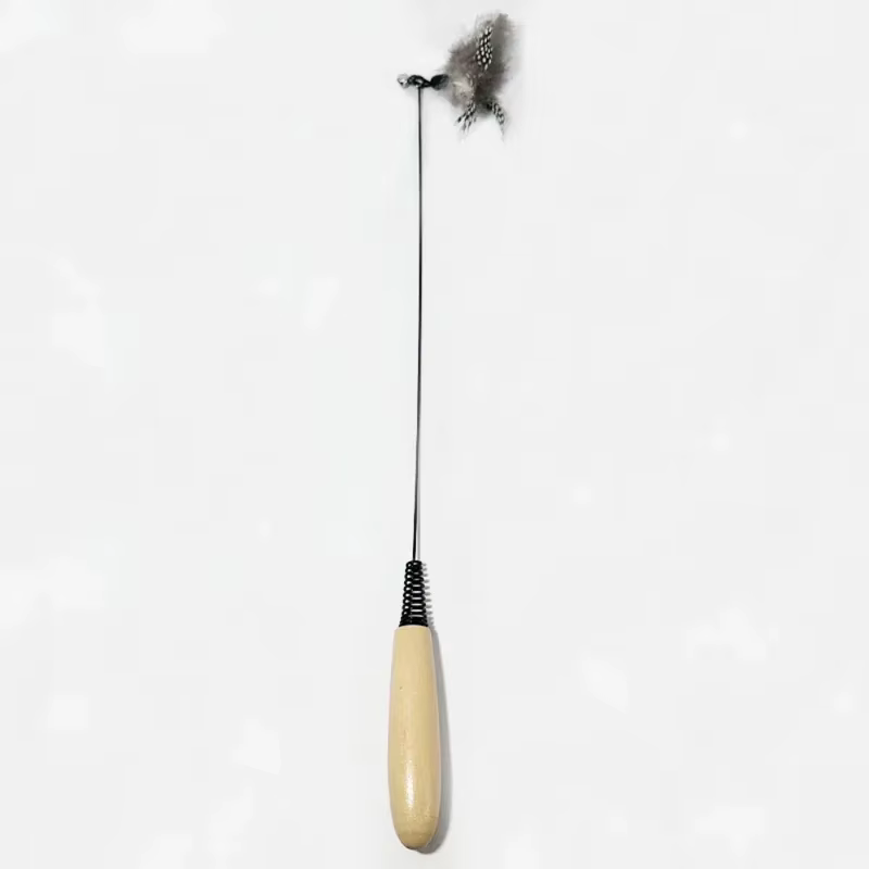 Caña de madera para gatos con plumas y cascabel – Cabeza intercambiable - imagen 4