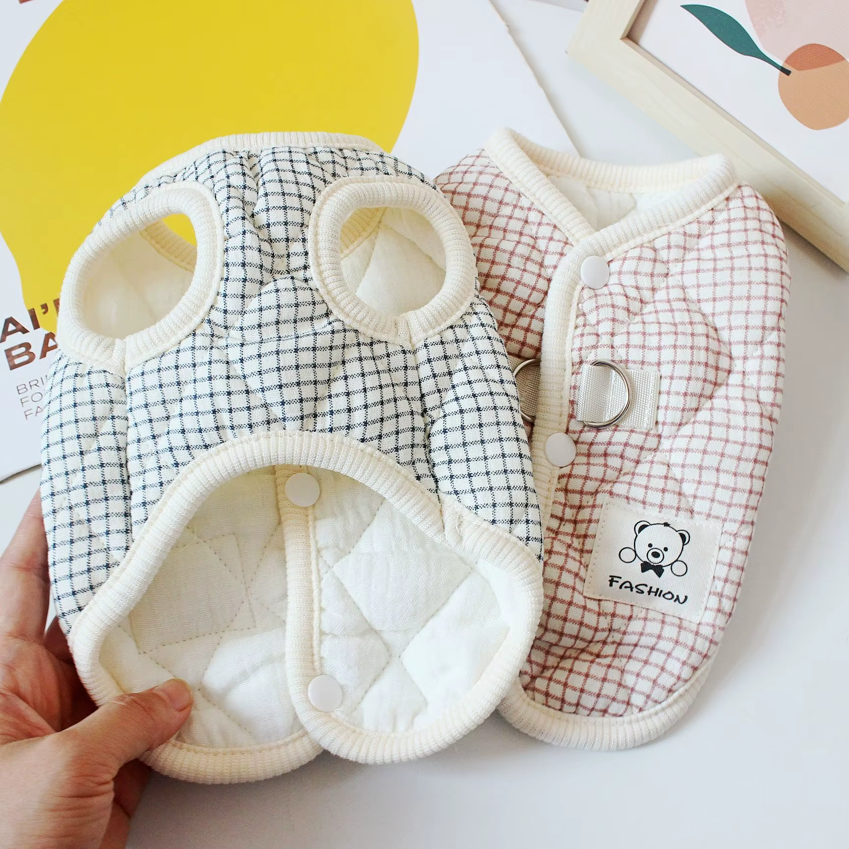 Chaleco a Cuadros para Gatos y Perros Pequeños – Abrigo Otoño - imagen 2