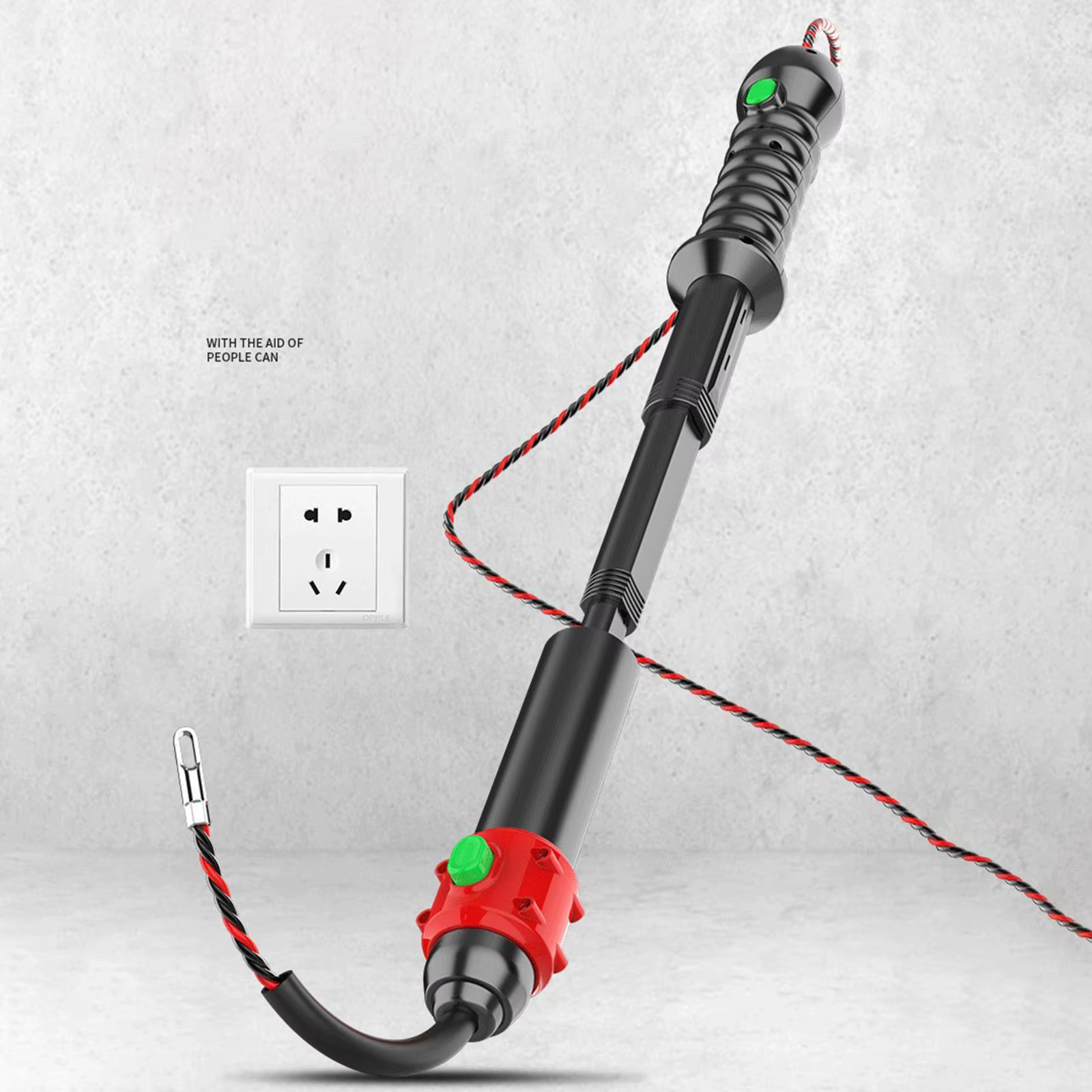 Vista lateral del pasacables eléctrico de 64 cm mostrando su rigidez y guía integrada