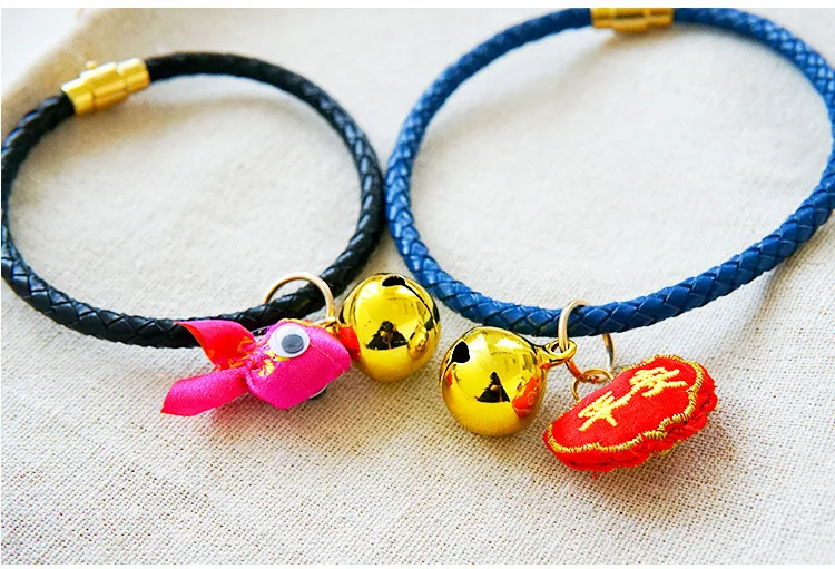 Collar de cuero para mascotas con campana – estilo japonés