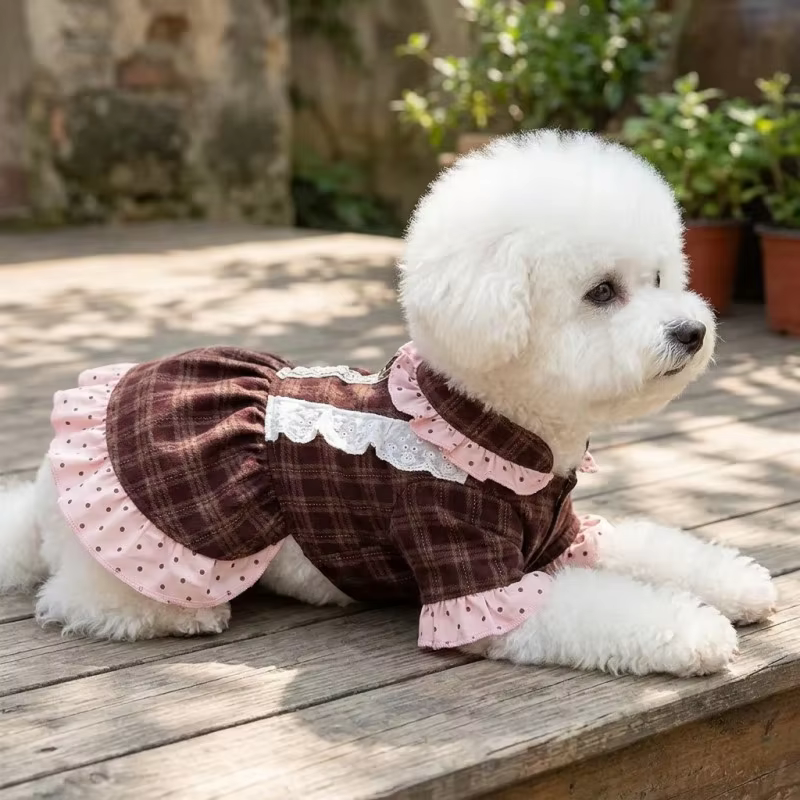 Vestido de invierno con lunares para perros pequeños - imagen 2