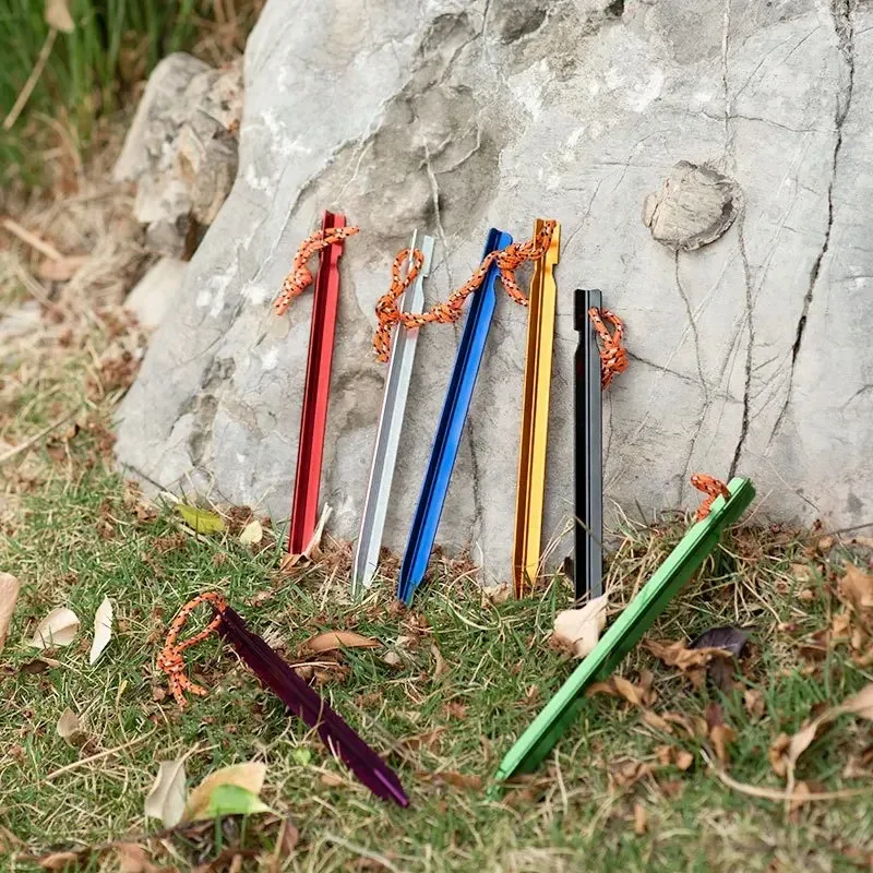 Bolsa de almacenamiento con clavijas y cuerda