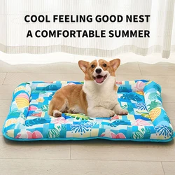 Almohadilla refrescante para gatos y perros con estampado de huellas