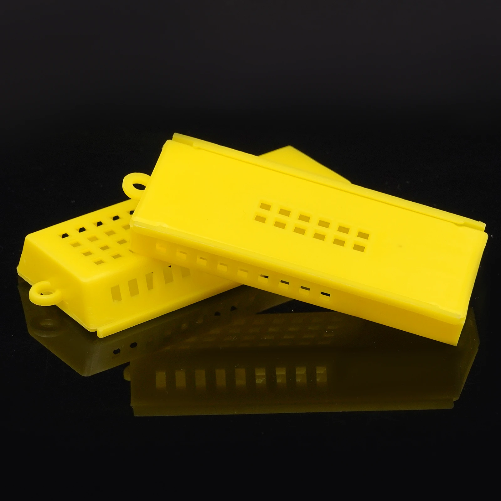 Conjunto de jaulas modulares unidas para uso simultáneo