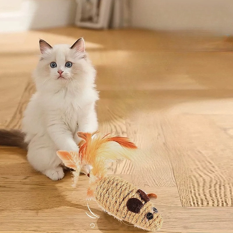 Tres ratones de juguete para gatos