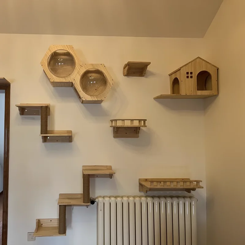 Detalle del rascador de sisal y plataforma de salto