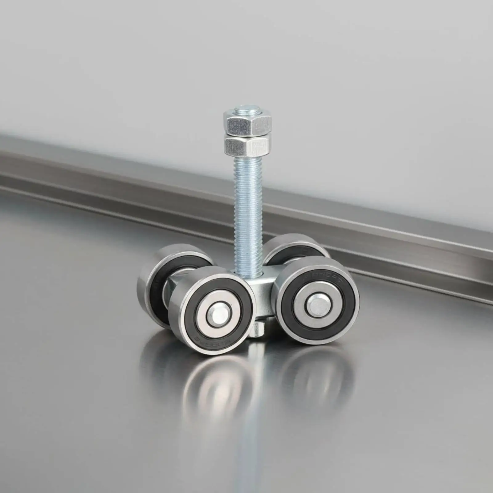 Ruedas para Puerta Corredera con 4 Rodillos – Kit de Mechanismo Deslizante