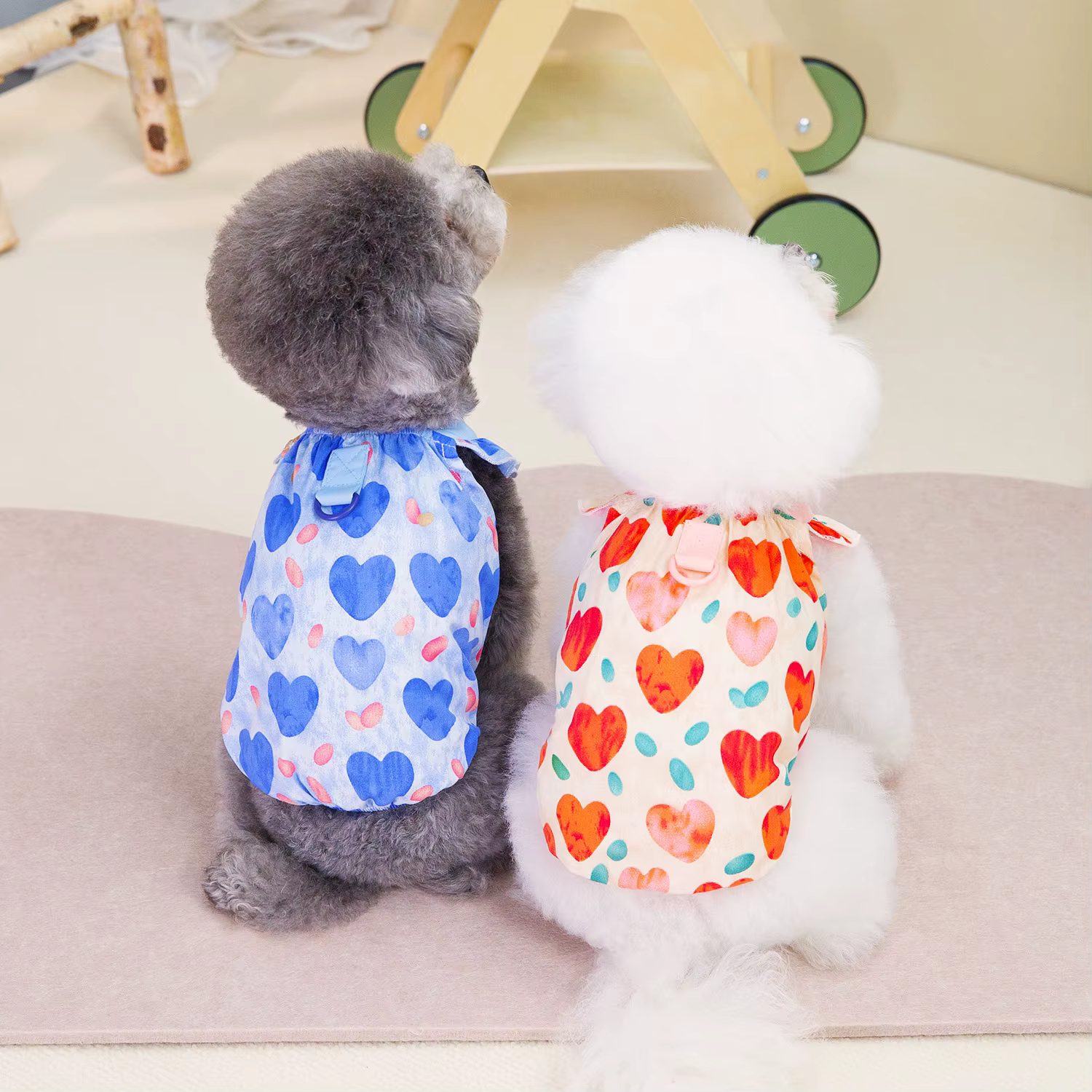 Sudadera fina de verano con corazón para perros pequeños, rosa y azul - imagen 2