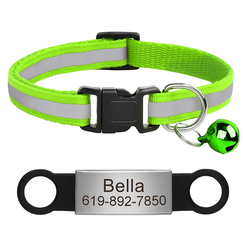 Collar verde con campanita