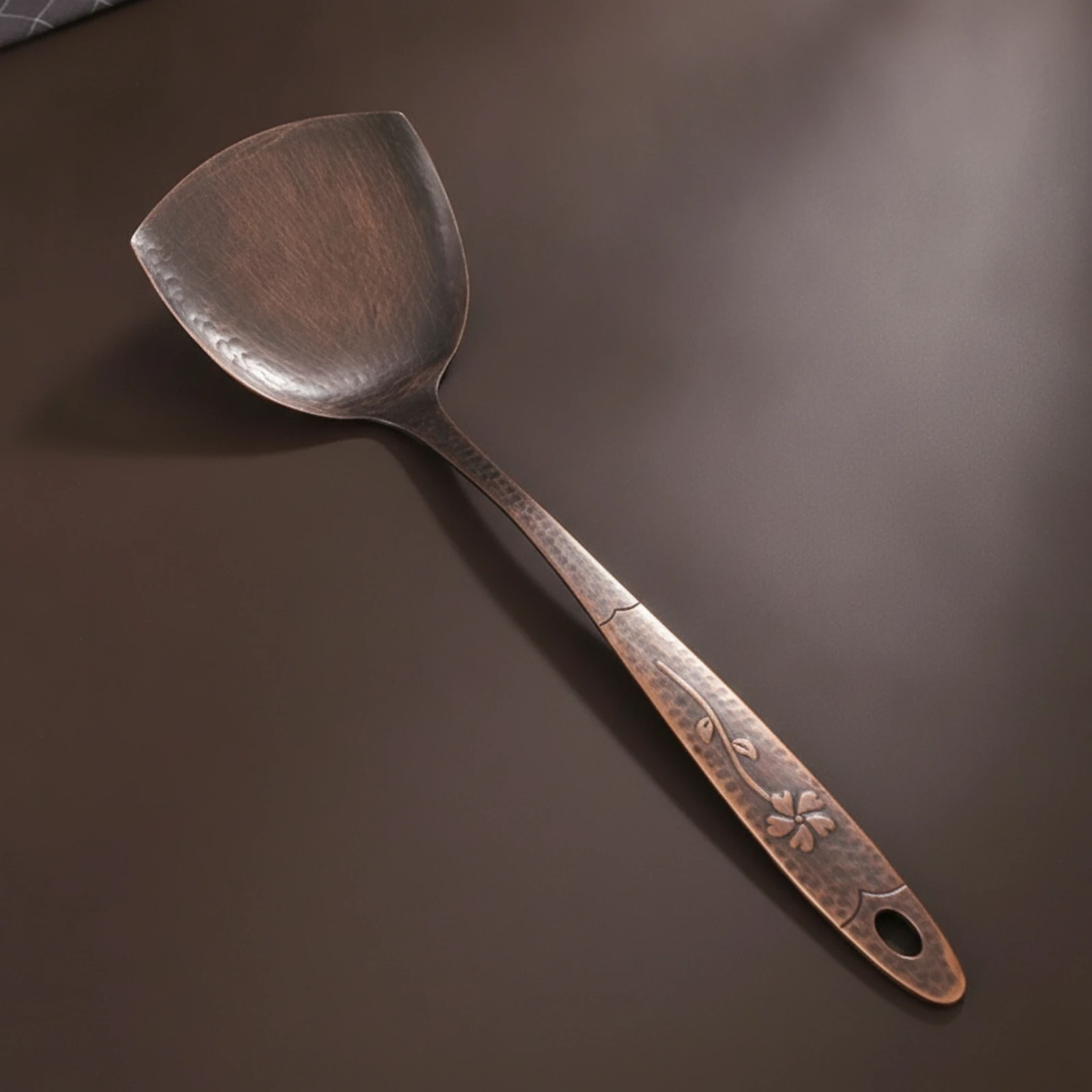 Cuchara de cobre martillada para servir comida de gatos y perros - imagen 5