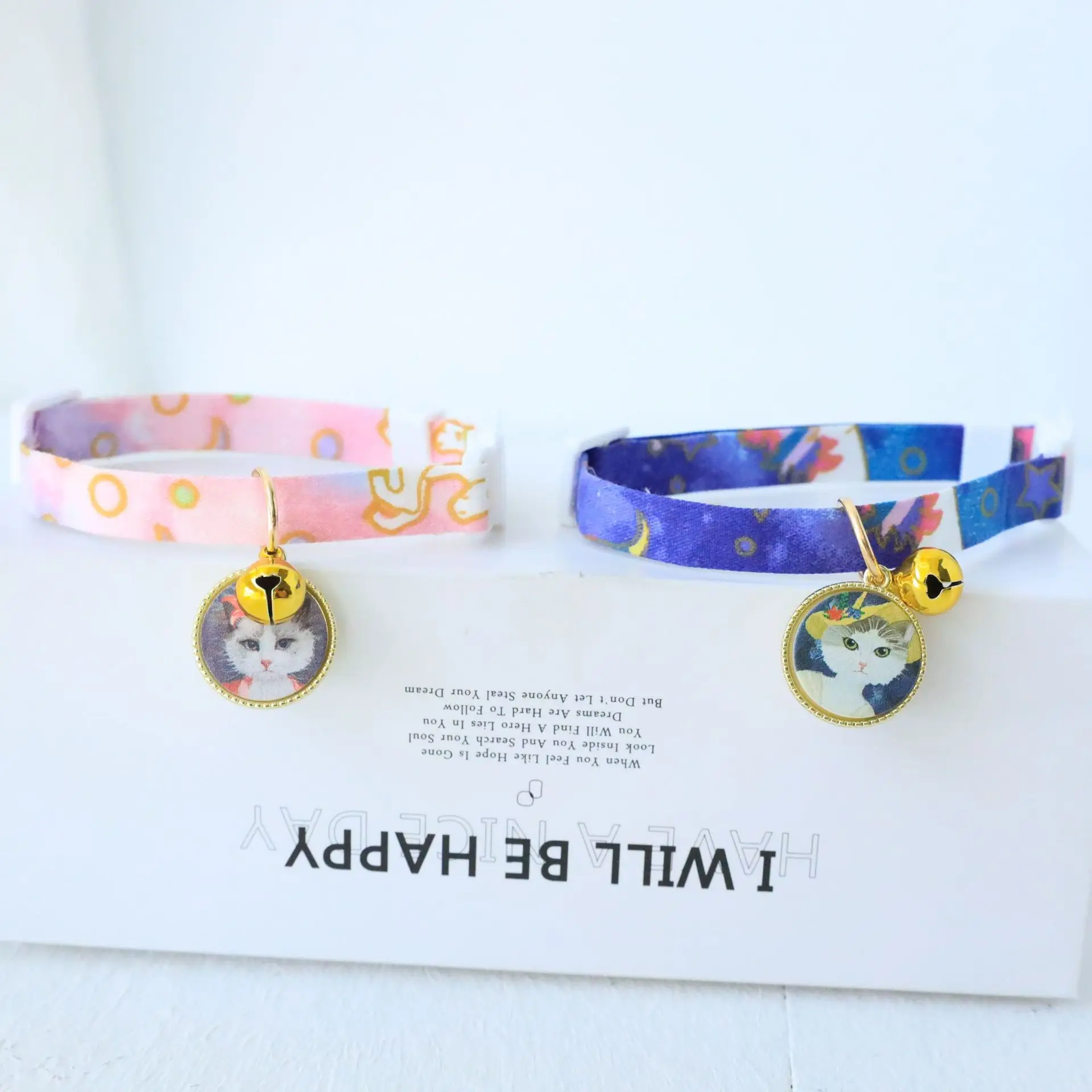 Collar de lujo para mascotas con campana