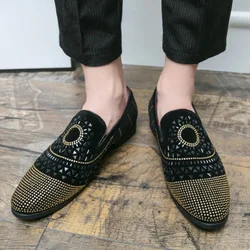Zapatos Casuales de Cuero para Hombre – Slip-on Punta Estrecha con Pedrería