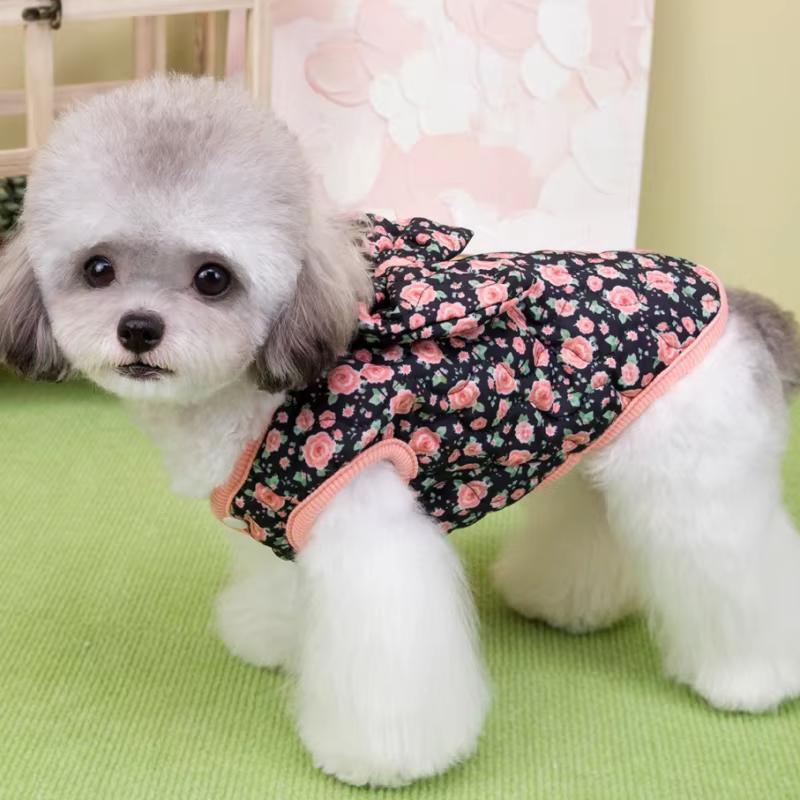 Overol perro Chihuahua otoño-invierno floral con lazo cálido