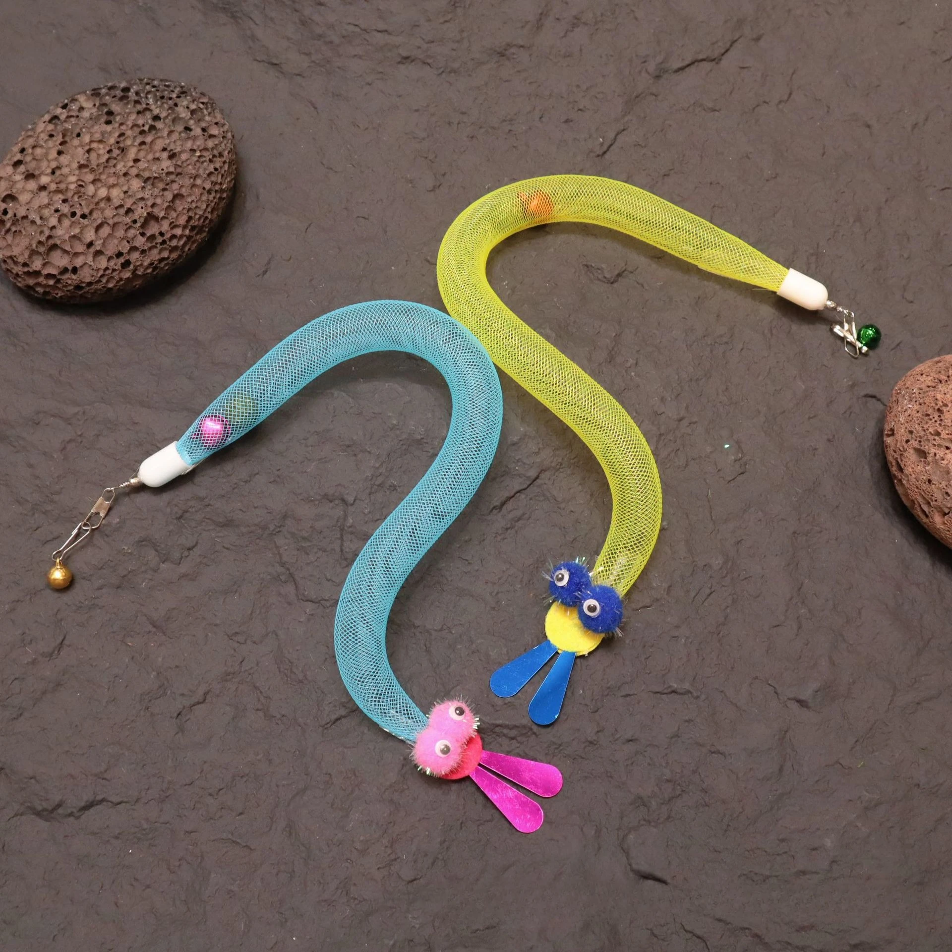 Serpiente de juguete para gatos