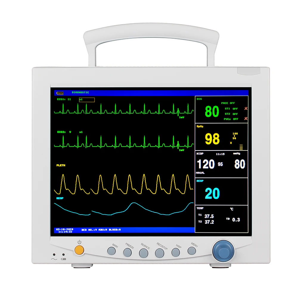 Monitor CMS7000 en entorno hospitalario conectado a sistema central