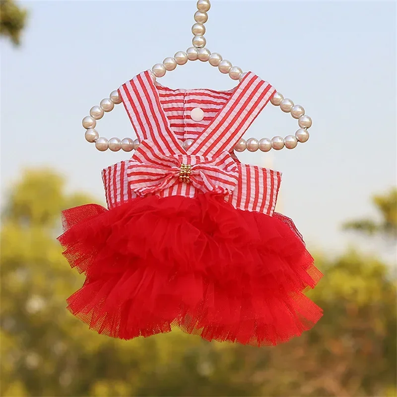 Vestido de princesa para Chihuahua, vista lateral