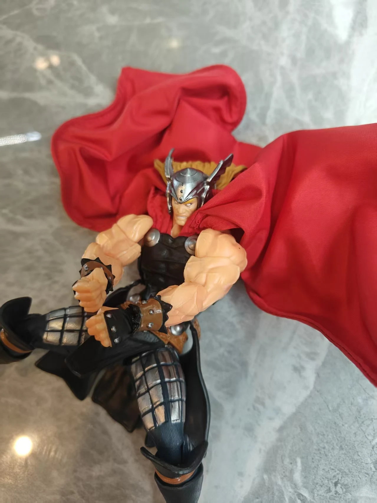Figura coleccionable de Thor en PVC para gatos y perros