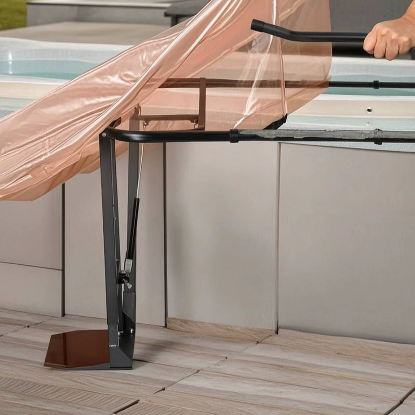 Elevador de cubierta para jacuzzi con asistencia hidráulica