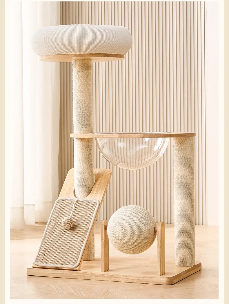 Vista frontal del árbol para gatos de madera maciza