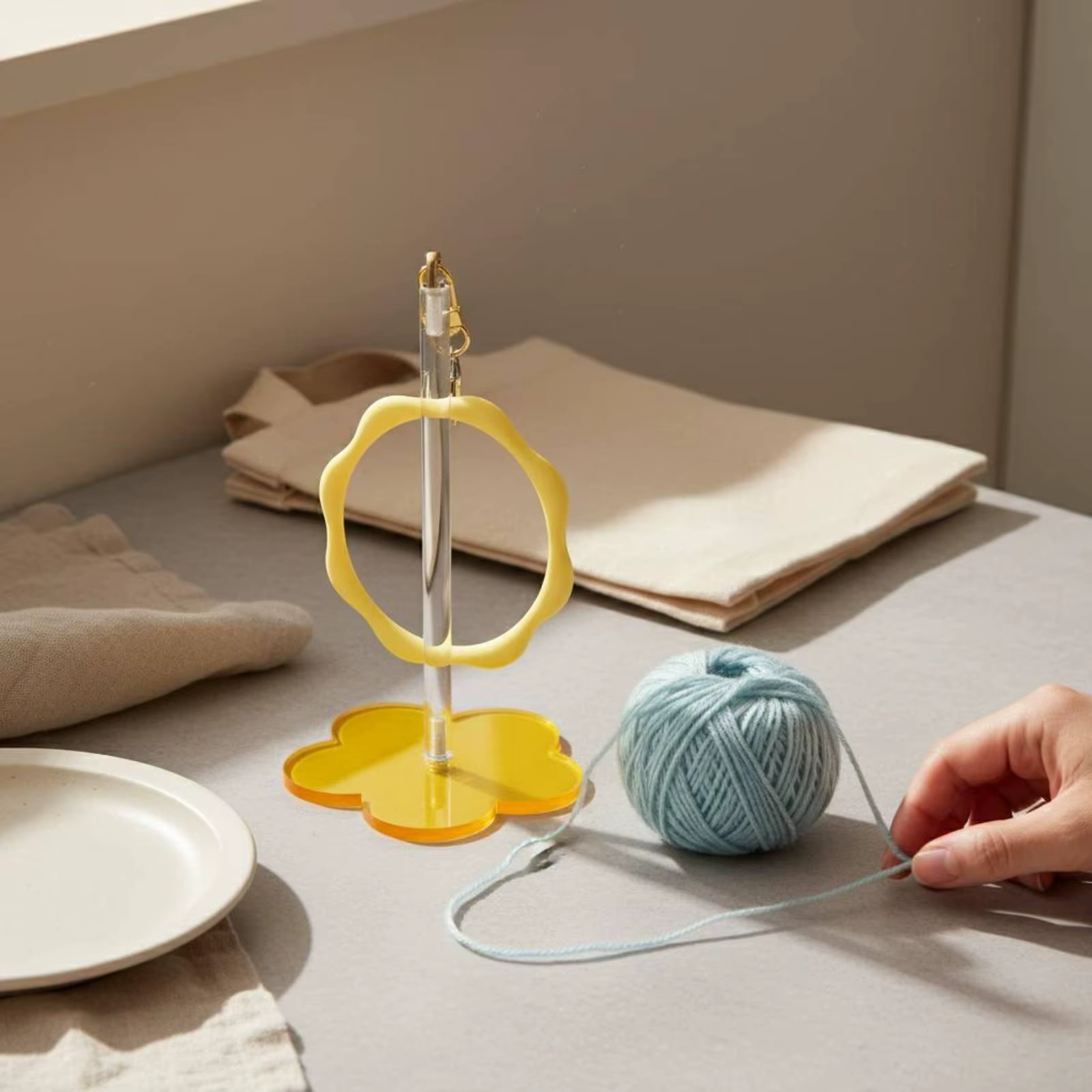 Soporte de Hilos para Tejer en Forma de Flor – Accesorio de Ganchillo - imagen 2