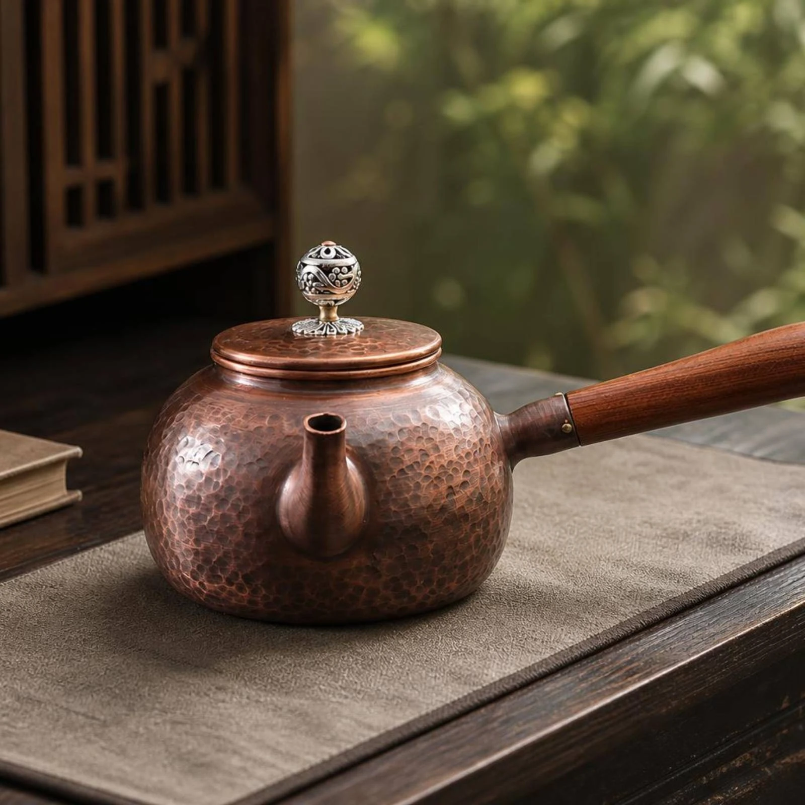 Tetera de Cobre Martillado con Asa de Madera – Estilo Vintage - imagen 2