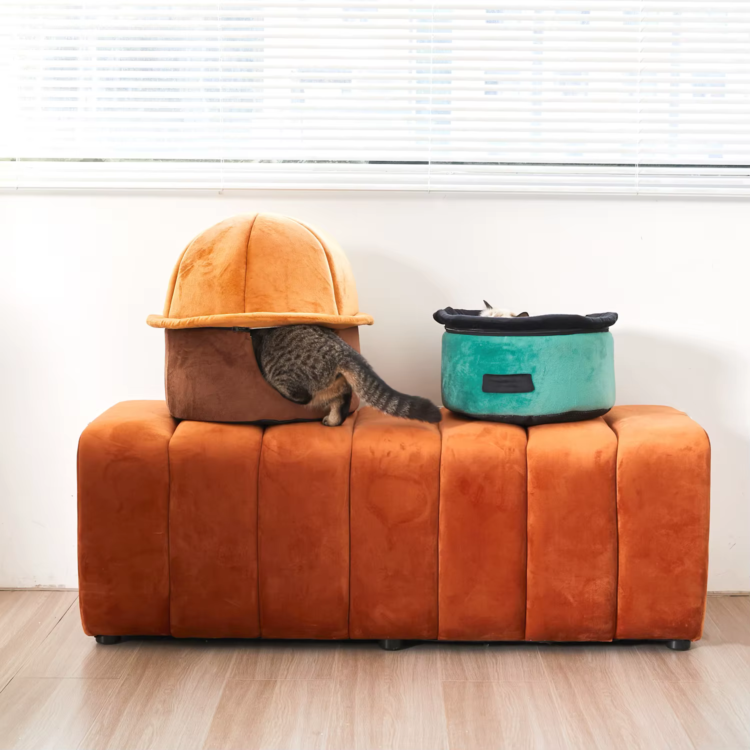 Cama para gatos desmontable cálida de invierno, cueva tipo sombrero - imagen 3
