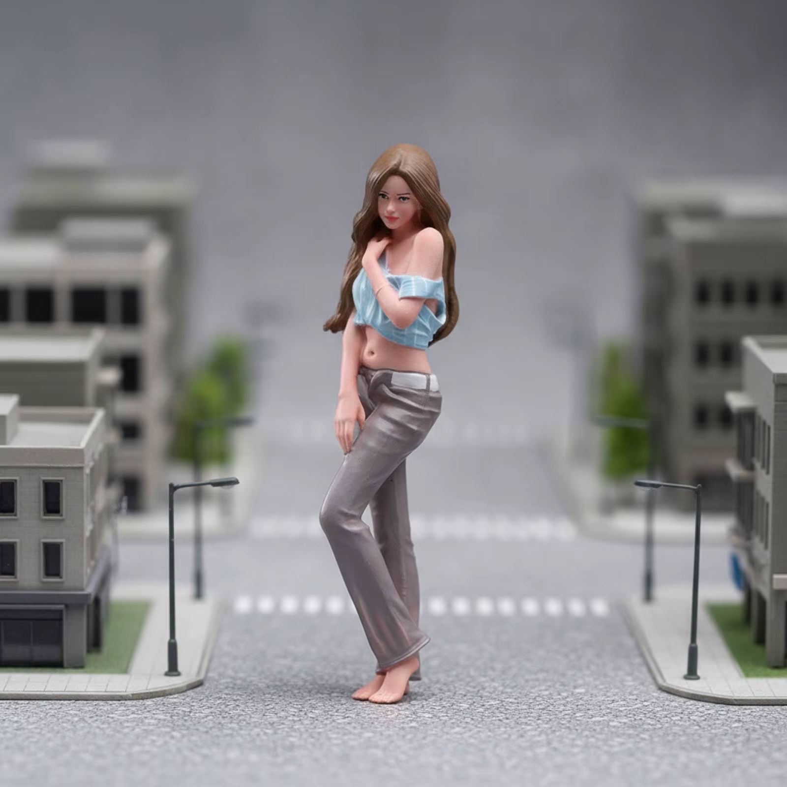 Figura femenina de resina para diorama – Miniatura realista coleccionista - imagen 2