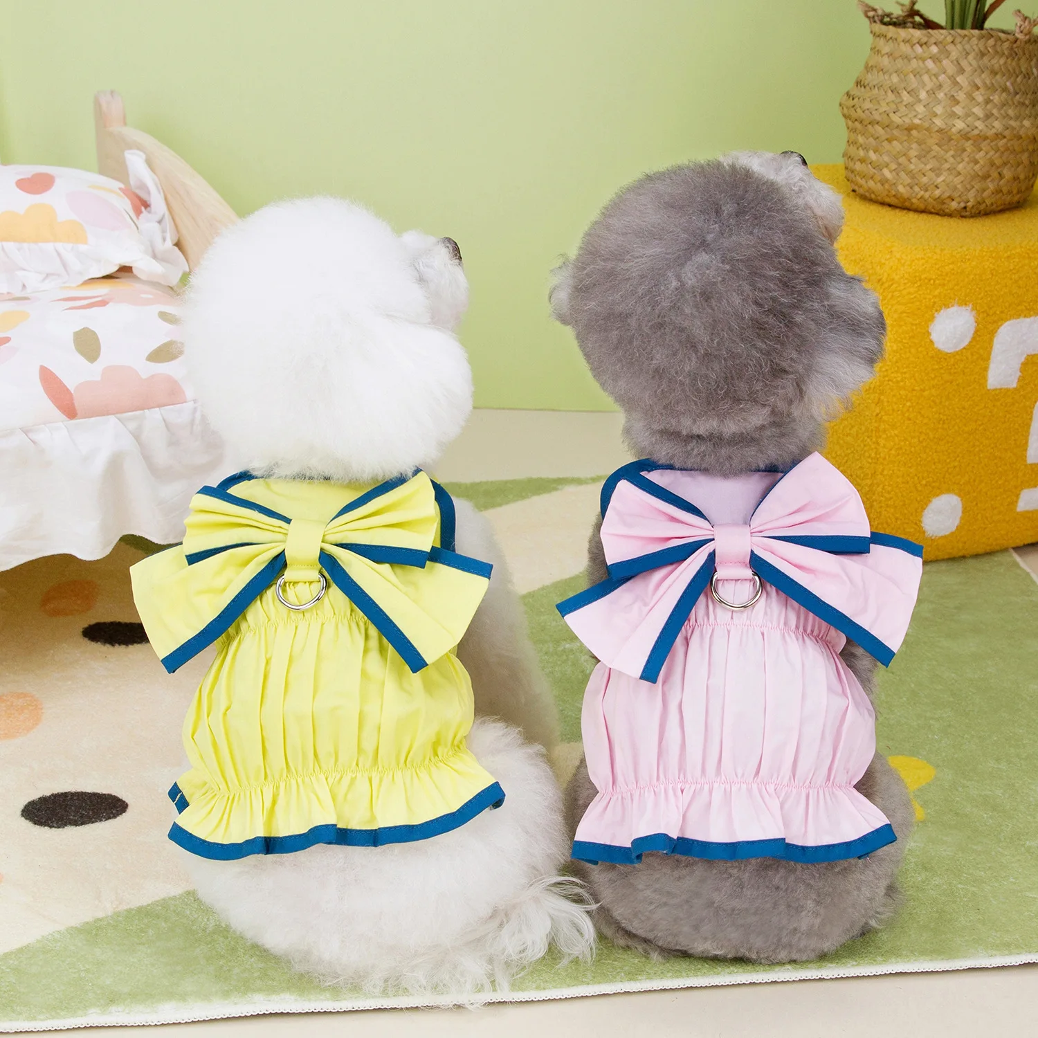 Vestido rosa para perro pequeño