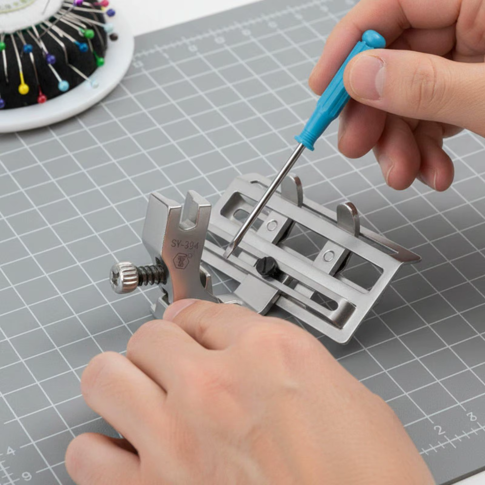 Prensatelas Multifuncional con Guía para Encaje – Pieza para Máquina de Coser - imagen 4