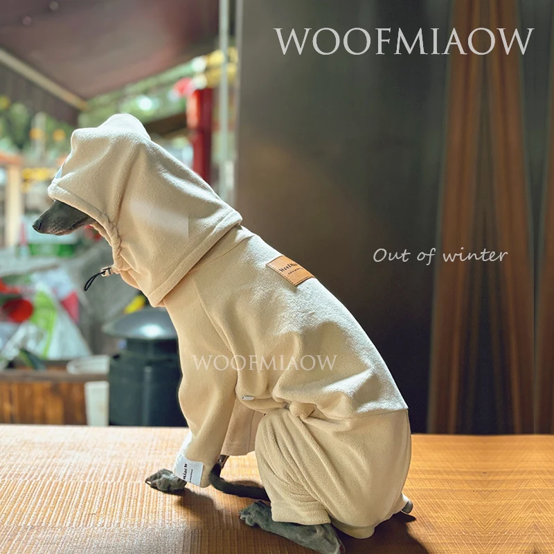 Detalle del sombrero incluido