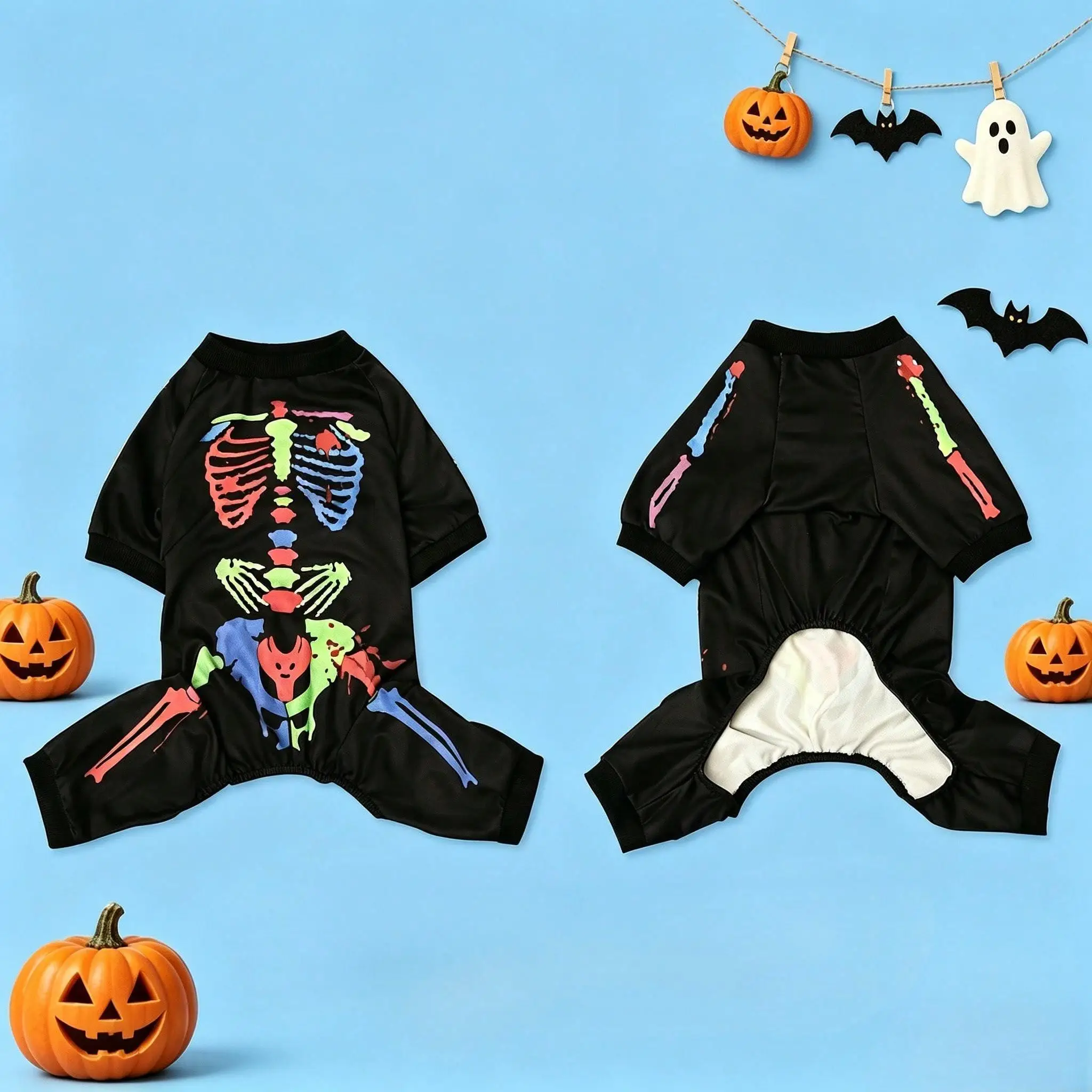 Calavera iridiscente en pijama para mascota