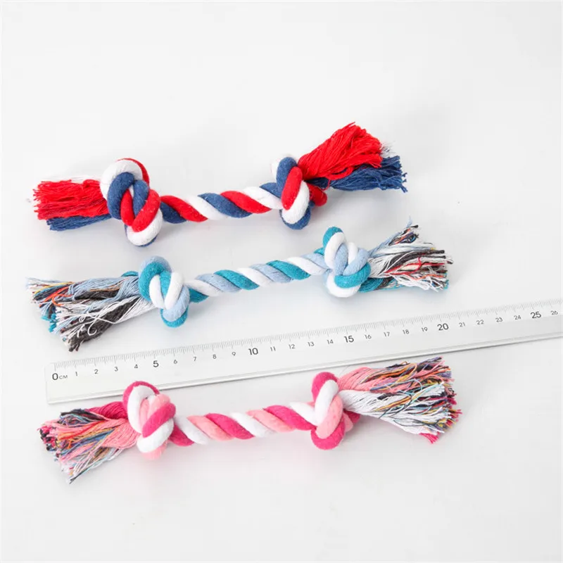 Juguete de cuerda con bola para perros pequeños