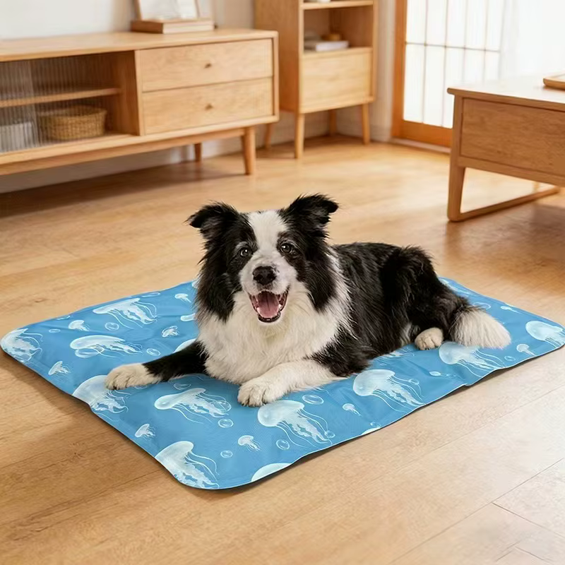 Alfombra refrescante de gel para perros y gatos – Diseño felino - imagen 2