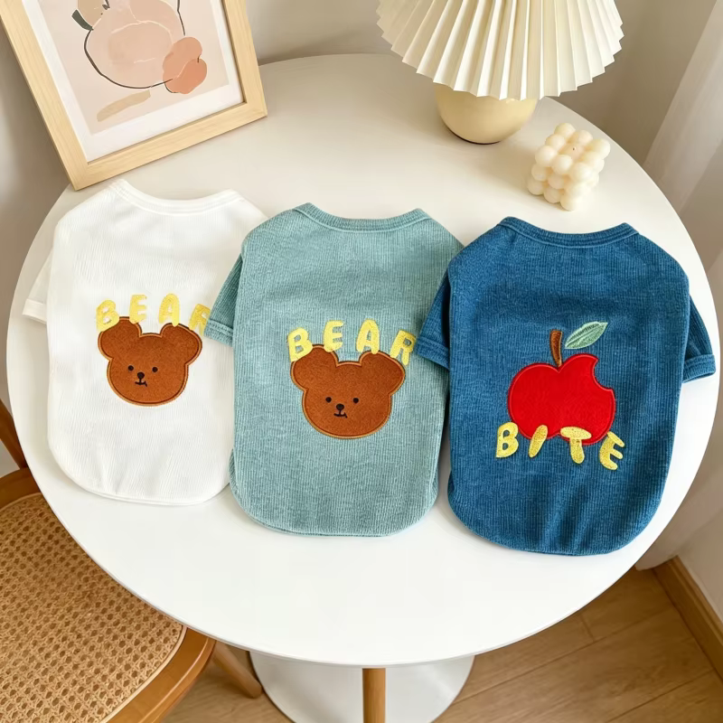 Camiseta veraniega para perros y gatos con estampado de oso – Bichón - imagen 4