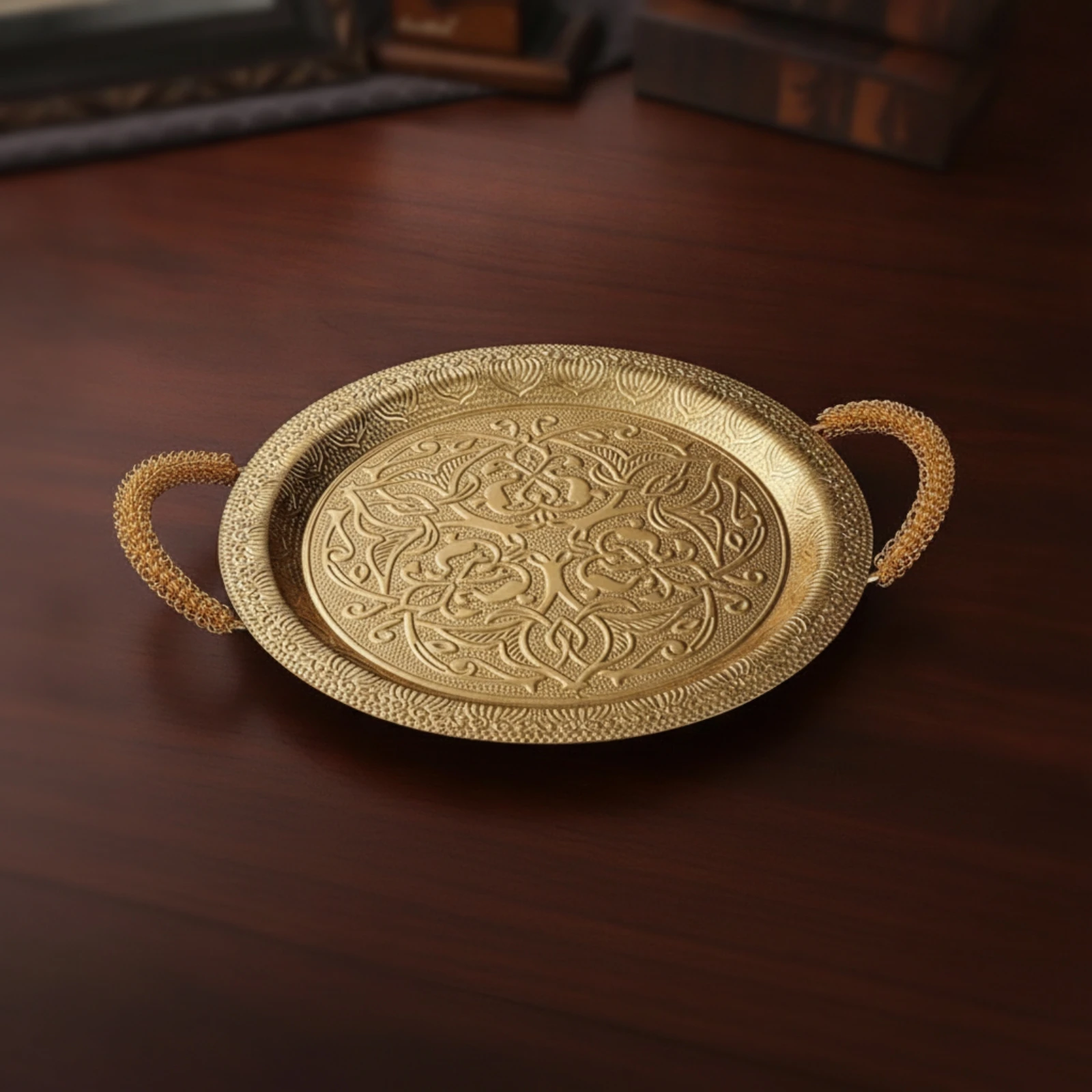 Bandeja de Metal con Asas para Mascotas – Decorativa y Duradera - imagen 2
