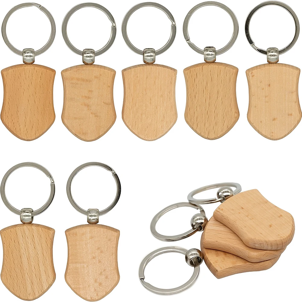 Llavero de madera forma escudo grabado