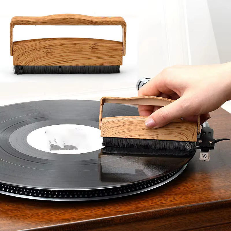 Cepillo antiestático para discos de vinilo con mango de madera - imagen 5