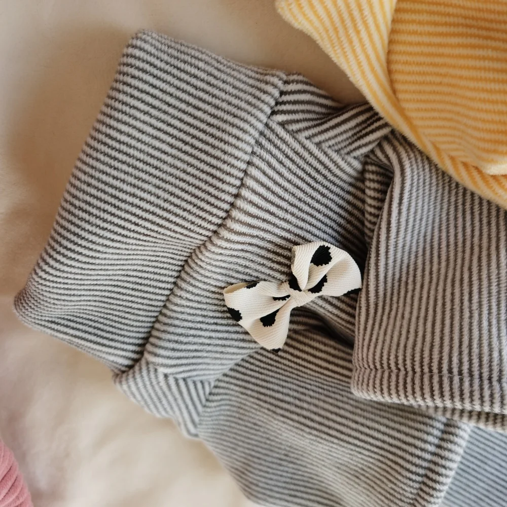 Colores disponibles gris y amarillo
