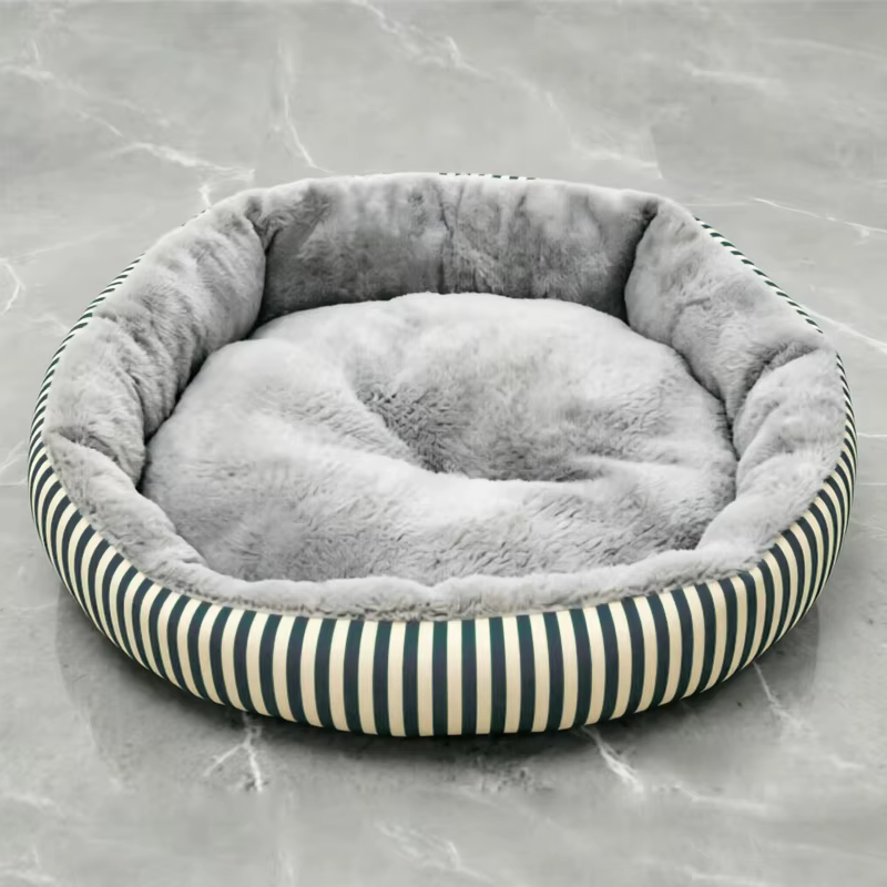 Cama Cálida de Felpa para Perros y Gatos – Suave y Antideslizante