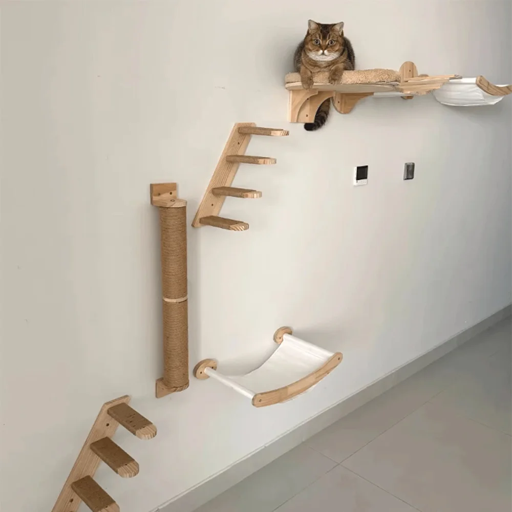 Rascador trepador de cuerda para gatos montado en pared con sisal