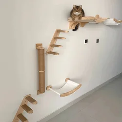 Rascador trepador de cuerda para gatos montado en pared con sisal