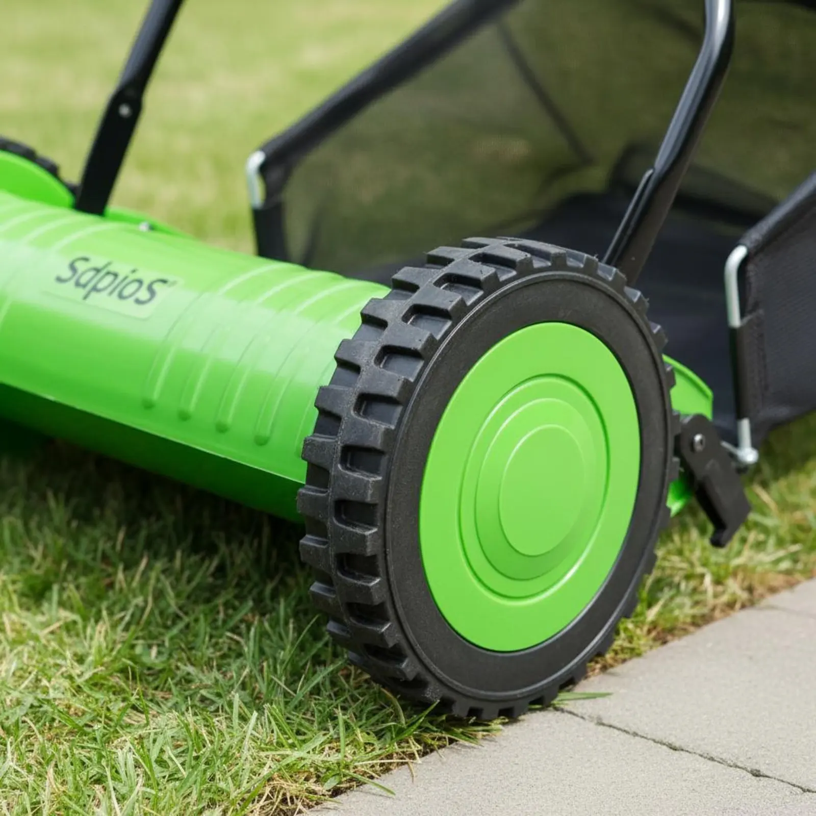 Cortacésped manual de empuje silencioso y ligero para jardín - imagen 4