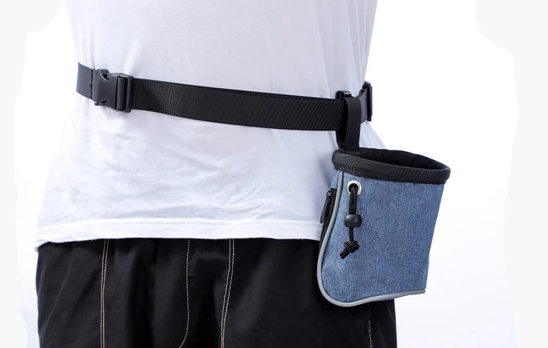 Detalle del dispensador de bolsas