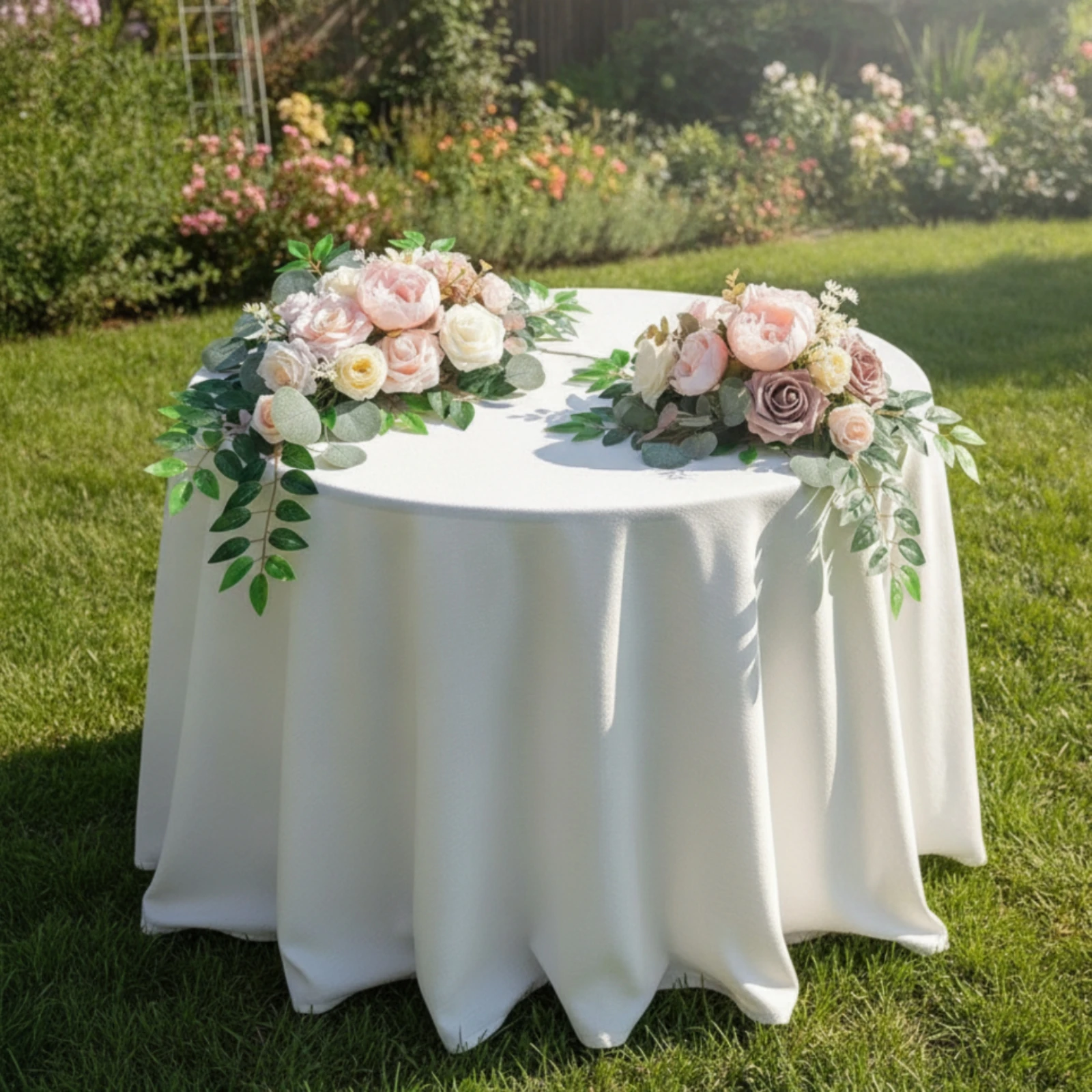 Arco floral de novia para pasillo – Decoración en cascada con flores - imagen 5