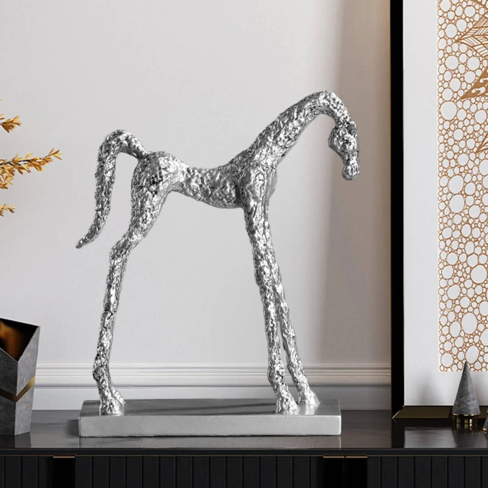 Figura Decorativa de Caballo de Resina Plateada para el Hogar y Oficina - imagen 3