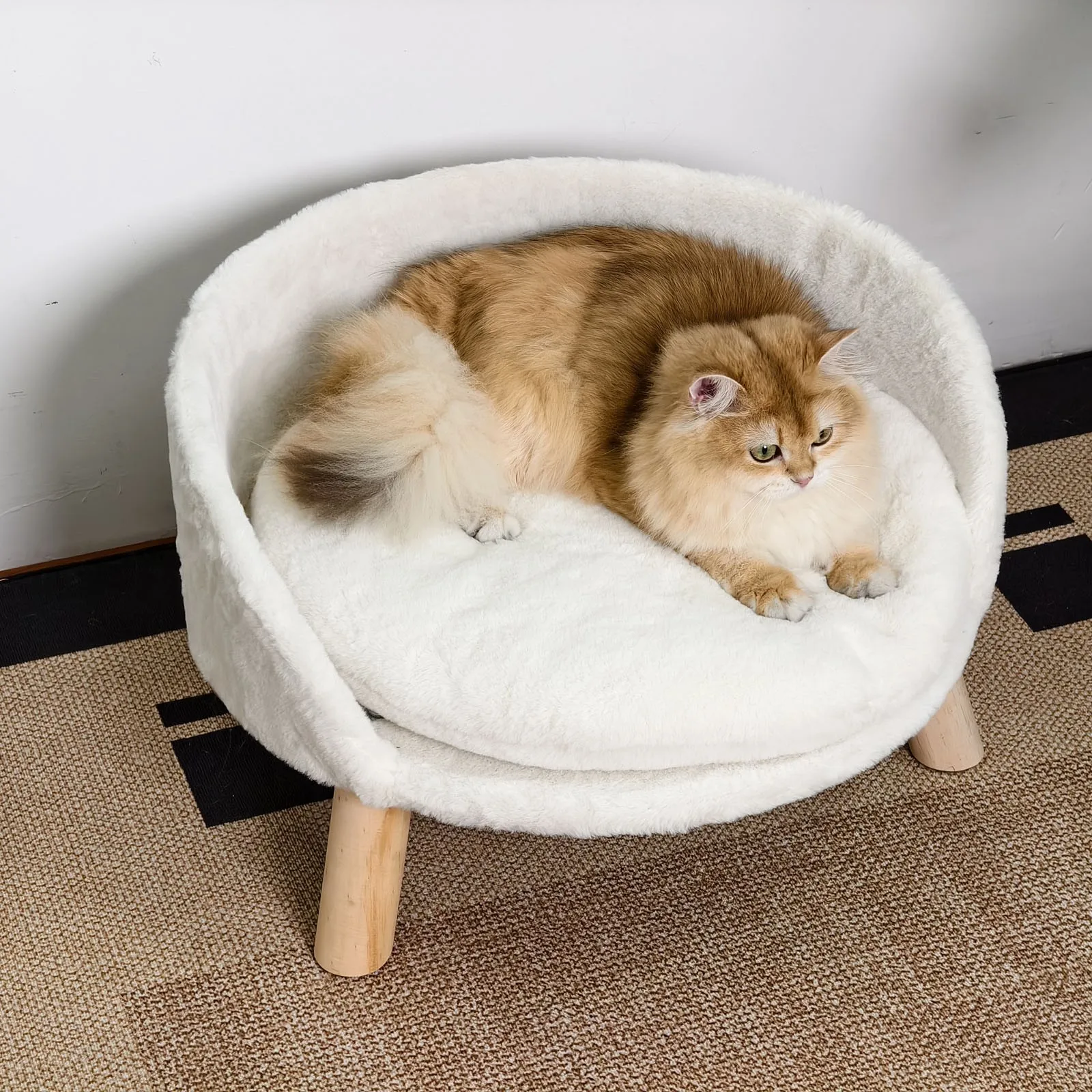 Cama sofá elevada para perros y gatos con respaldo acolchado
