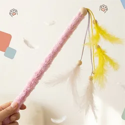 Caña con plumas y borlas para gatos – mango de felpa