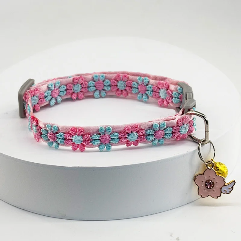 Collar de seguridad gato y perro ajustable con campana floral