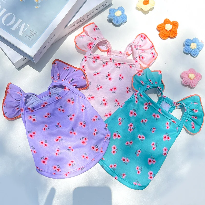 Ropa para mascotas estilo Teddy con flores pequeñas